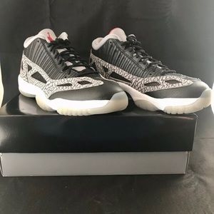 Jordan XI 11 Low IE Black Cement - Men's Size 11
